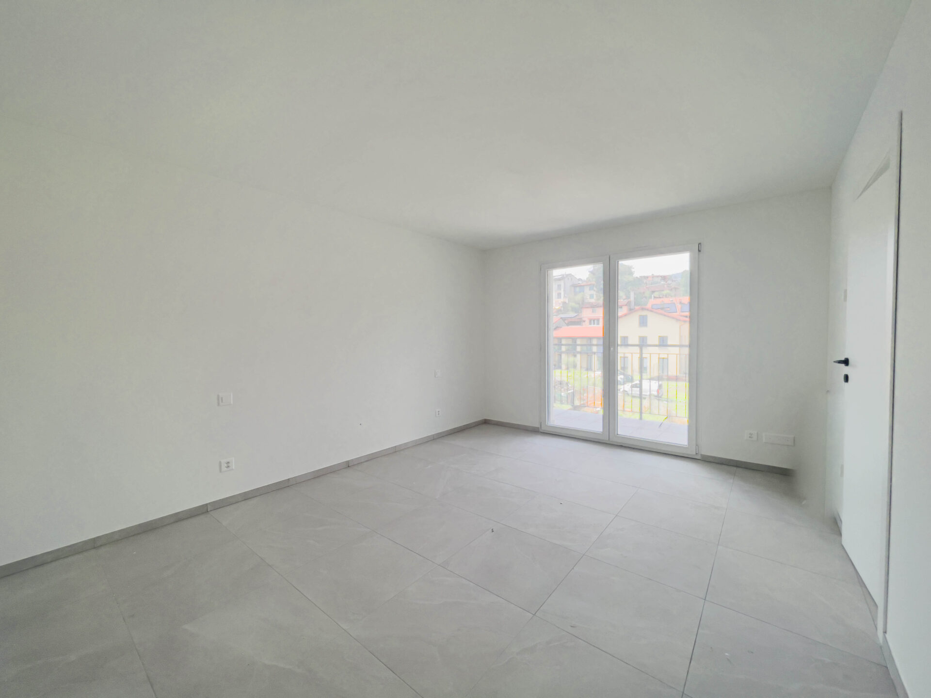 Neugebaute 2,5-Zimmer-Wohnung in Stabio zu verkaufen