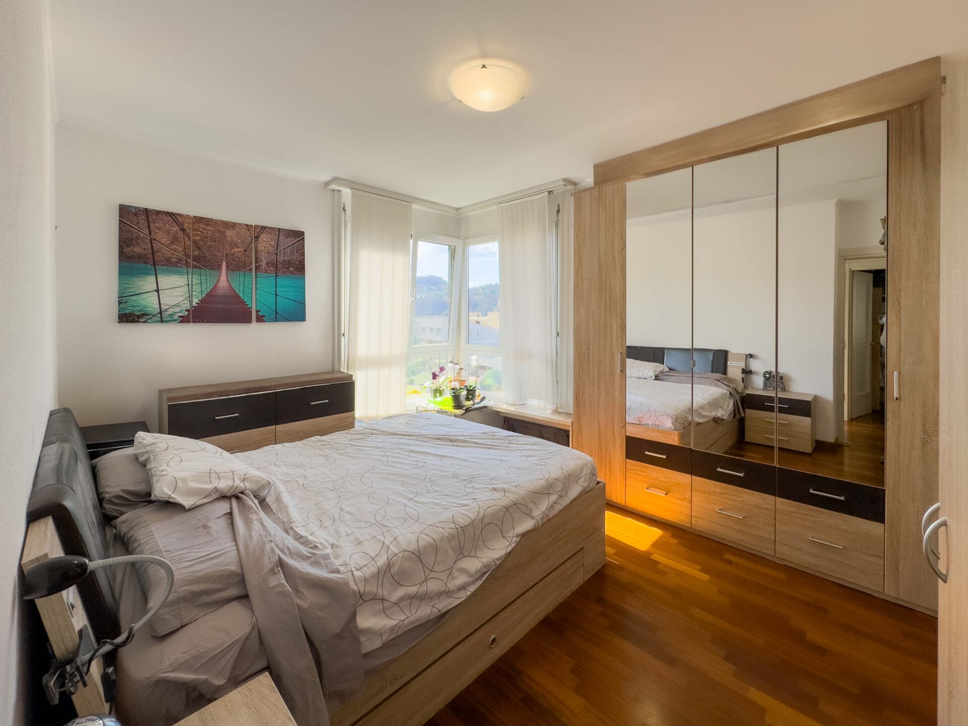 4,5-Zimmer-Wohnung in Paradiso in einer ruhigen Wohngegend zu verkaufen