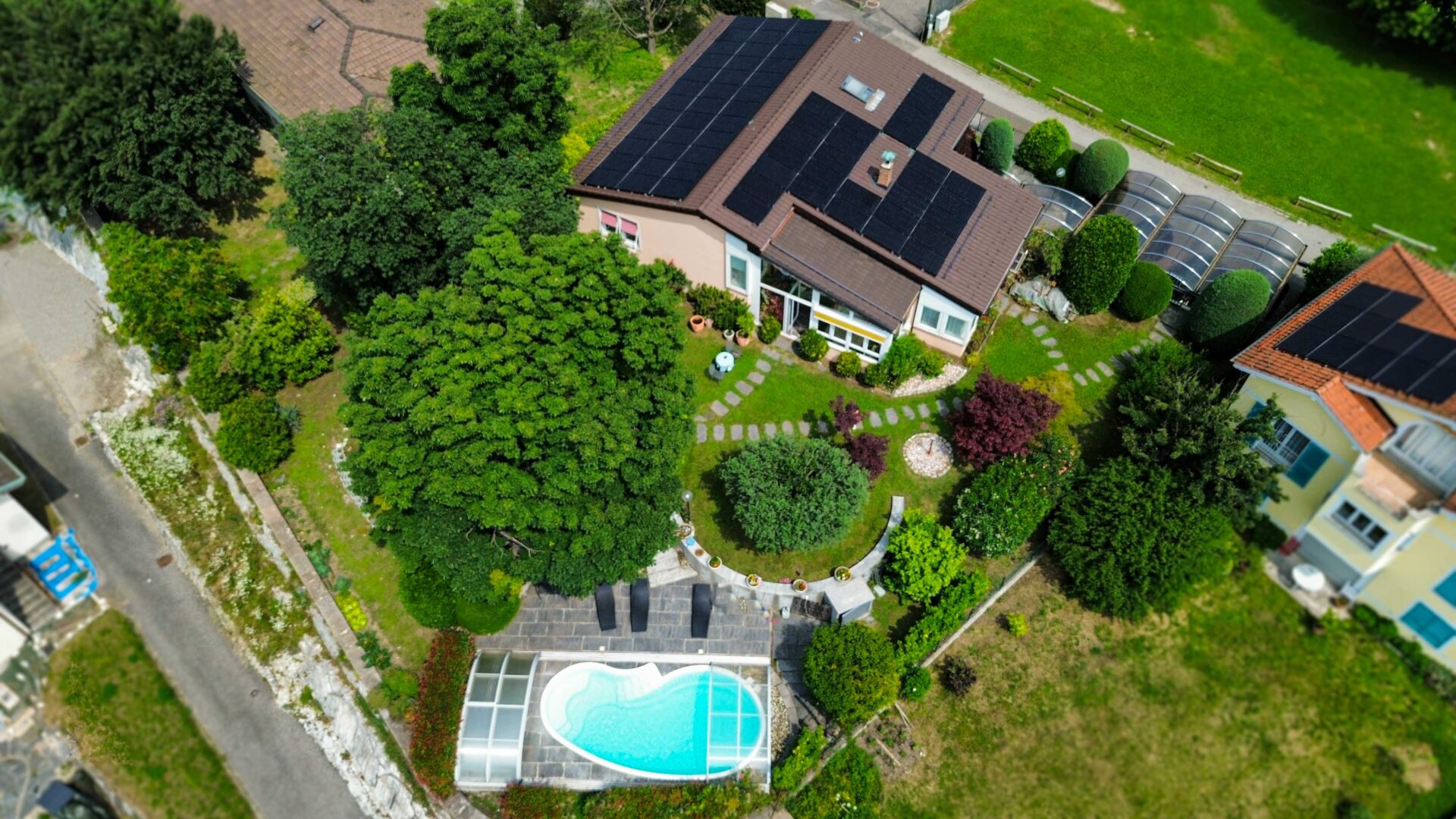 Splendida villa con grande giardino e piscina in vendita a Castel San Pietro
