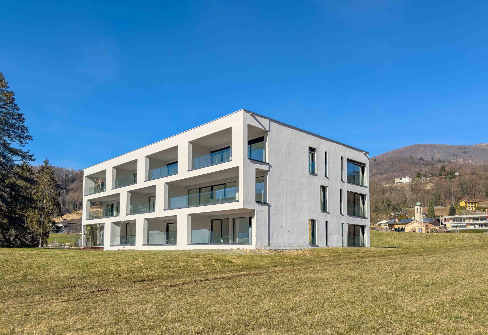 Moderne 2,5-Zimmer-Wohnung zu verkaufen in Monteggio in der Residenza Due Laghi