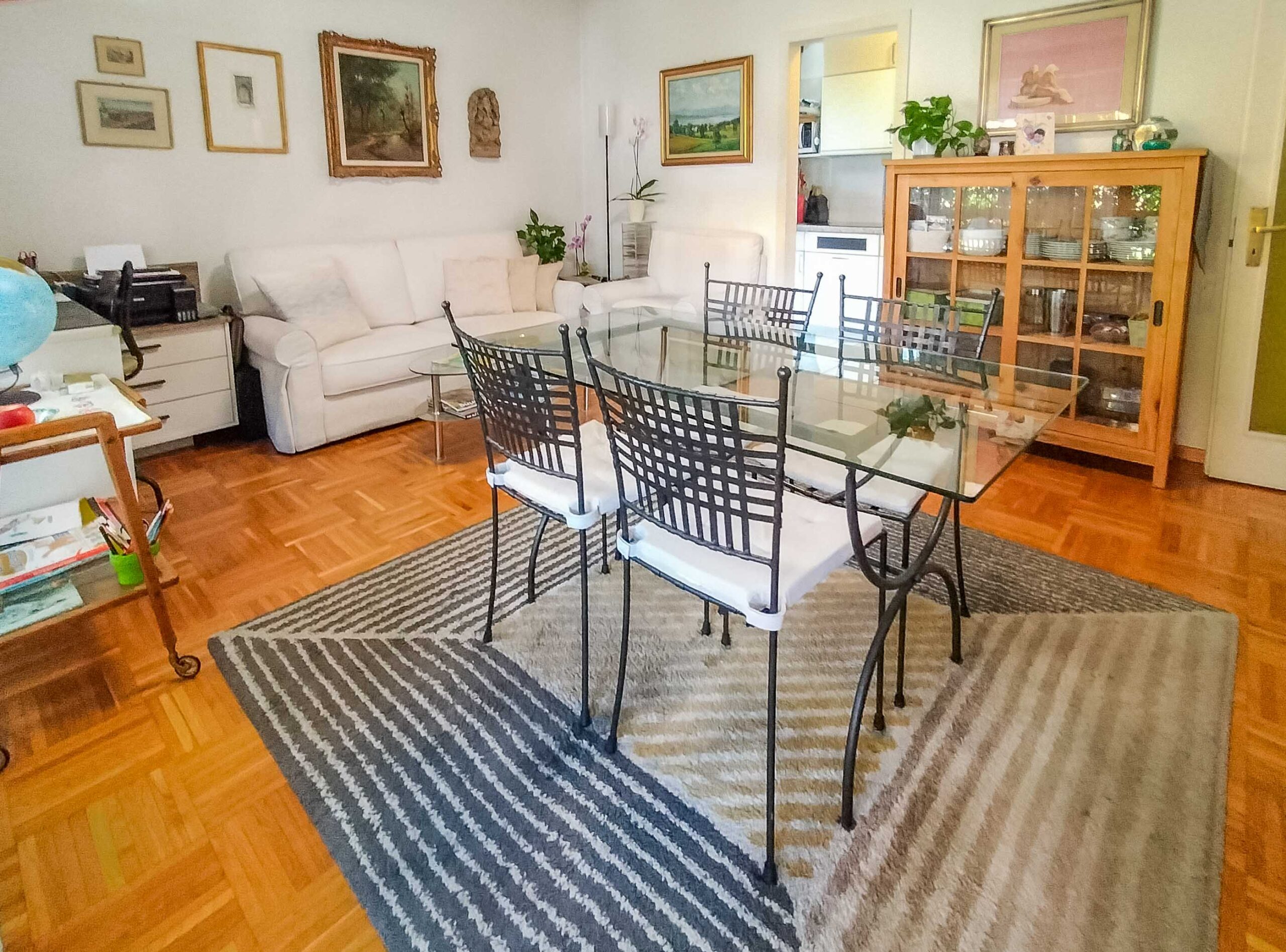 Spacious 2.5-room apartment for sale in Lugano
