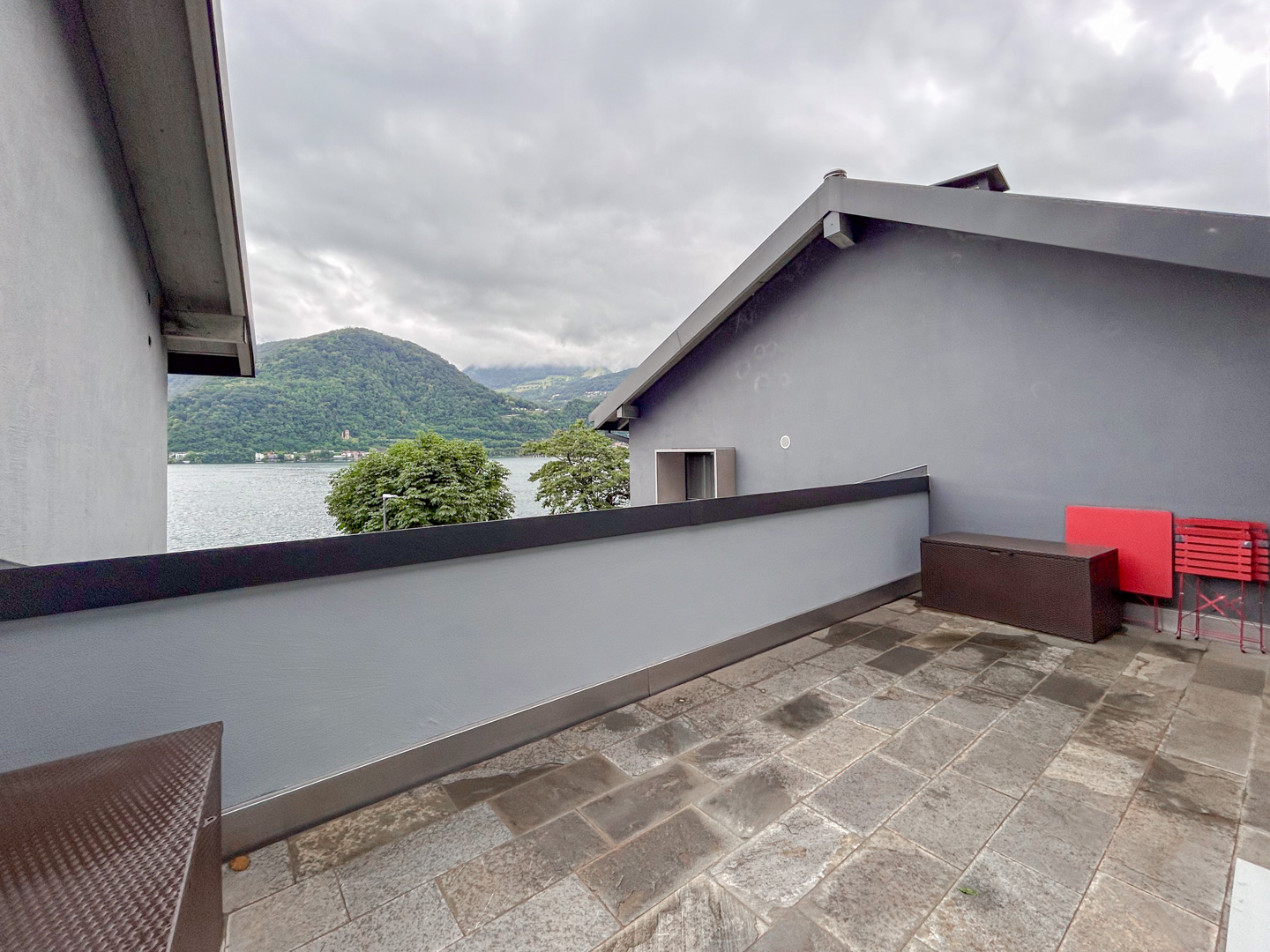 Wohnung mit Seeblick in Riva San Vitale zu verkaufen